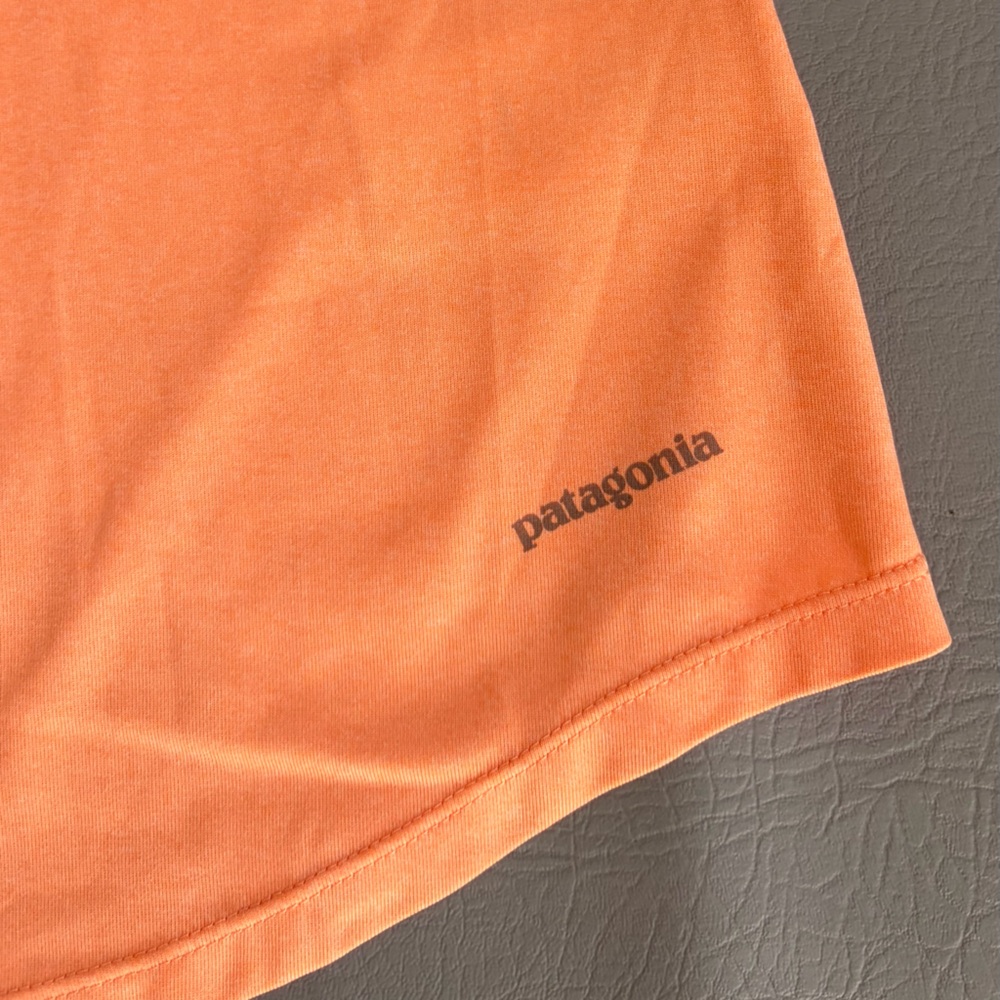 Patagonia Women’s Top Shirt Tropic Comfort
Crew in Lite Cusco Orange Small - Picture 9 of 13